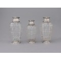 Garnitură Art Deco formată din 3  flacoane pentru parfum din argint 950 și cristal | atelier Boin Taburet a Paris | Franța cca. 1925