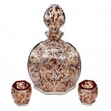 Decantor Art Deco din sticlă Moser decorată cu argint & două pahare pentru servirea băuturilor fine | Austria cca. 1925  Decantor Art Deco din sticlă Moser decorată cu argint & două pahare pentru servirea băuturilor fine | Austria cca. 1925