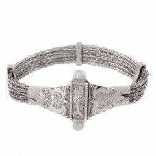 Brățară amuletică indiană manufacturată în argint | Matsya | Rajasthan - British Raj cca. 1950 Brățară amuletică indiană manufacturată în argint | Matsya | Rajasthan - British Raj cca. 1950