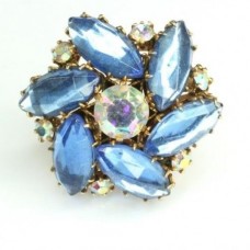 brosa vintage anii'50.  cristale Swarovski & Borealis. Austria brosa vintage anii'50.  cristale Swarovski & Borealis. Austria