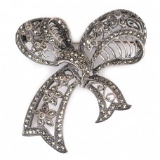 Broșă statement în stil Art Deco din argint incrustată cu marcasite | atelier Luiber | Italia cca 1975 Broșă statement în stil Art Deco din argint incrustată cu marcasite | atelier Luiber | Italia cca 1975
