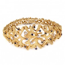 Brățară mid-century manufacturată în aur 18k texturat & decorat cu diamante și safire naturale | cca.1960 Brățară mid-century manufacturată în aur 18k texturat & decorat cu diamante și safire naturale | cca.1960