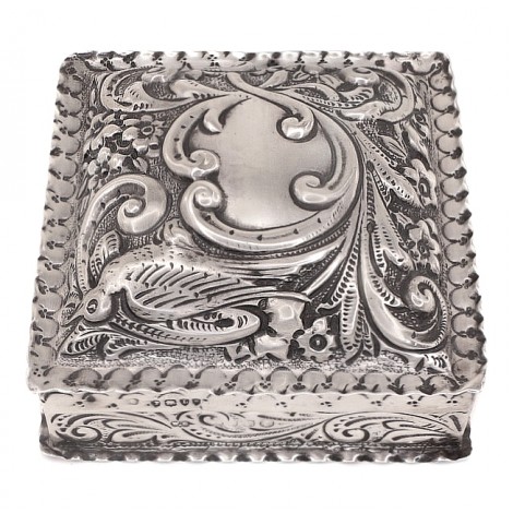 Casetă victoriană din argint pentru bijuterii | atelier William Comyns - Londra | anul 1886