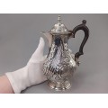Ceainic victorian din argint sterling elaborat în stil neo-rococo | atelier Thomas Ducrow - Birmingham anul 1901
