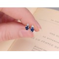 Cercei stud din aur alb 18k decorați cu safire 0.5 CT și diamante naturale 