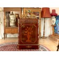 Comodă meuble d'appui stil Napoleon III decorată cu aplicații din bronz d'ore și marchetărie | Italia sec. XX