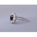 Inel cocktail din aur alb 18k decorat cu diamante naturale 1.3 ct & safir natural 1.33 ct