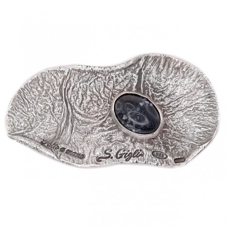 Broșă - pandant statement din argint reticulat și agat negru natural cu incluziuni de calcit | orfevru Silvio Gigli