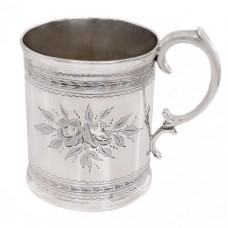 Cană victoriană din argint pentru botez decorată prin gravare manuală | atelier Mappin & Webb | Marea Britanie anul 1874 Cană victoriană din argint pentru botez decorată prin gravare manuală | atelier Mappin & Webb | Marea Britanie anul 1874
