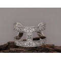 Brățară cuff din argint decorată cu motive etnografice românești | colecția Ancient Symbols by ArtAntik