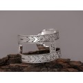 Brățară cuff din argint decorată cu motive etnografice românești | colecția Ancient Symbols by ArtAntik