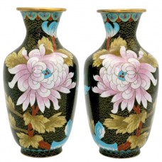 Pereche de vaze cloisonne de perioadă Chiang Kai | bronz emailat și aurit | China cca.1960 Pereche de vaze cloisonne de perioadă Chiang Kai | bronz emailat și aurit | China cca.1960