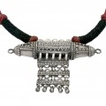 Opulent colier etnic indian din argint și bumbac cu amuletă Hirz | Rajasthan 