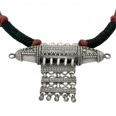 Opulent colier etnic indian din argint și bumbac cu amuletă Hirz | Rajasthan  Opulent colier etnic indian din argint și bumbac cu amuletă Hirz | Rajasthan