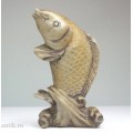 veche sculptura peste Koi. soapstone. China sec XX