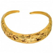 Colier choker Yves Saint Laurent | metal placat cu aur & texturat | Made in France cca.1985 Colier choker Yves Saint Laurent | metal placat cu aur & texturat | Made in France cca.1985