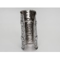 Spectaculară brățară manchette manufacturată în argint martelat | Archaeological Revival | semnată Peppe | Italia cca.1975 