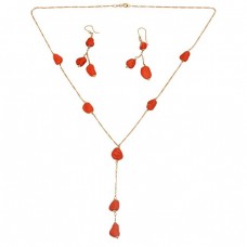 Set de bijuterii din aur 18k și coral natural de Sardinia | colier și cercei | Italia cca.1970 Set de bijuterii din aur 18k și coral natural de Sardinia | colier și cercei | Italia cca.1970