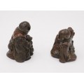 Două figurine okimono de perioadă Meiji realizate din plumb patinat | Japonia cca. 1880 - 1910