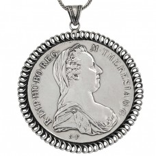 Colier  din argint cu pandant realizat din monedă taler Maria Theresia  Colier  din argint cu pandant realizat din monedă taler Maria Theresia