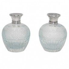 Garnitură Art Deco formată din 2 flacoane pentru parfum din cristal și argint - cca. 1945 Garnitură Art Deco formată din 2 flacoane pentru parfum din cristal și argint - cca. 1945