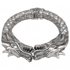 Remarcabilă brățară statement unisex decorată cu capete de dragoni | colecția RĂDĂCINI 2024-2025 Remarcabilă brățară statement unisex decorată cu capete de dragoni | colecția RĂDĂCINI 2024-2025