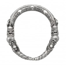 Excepțional colier choker sino-tibetan din argint decorat cu dragoni | China - perioadă Chang Kai cca. 1920 - 1930 Excepțional colier choker sino-tibetan din argint decorat cu dragoni | China - perioadă Chang Kai cca. 1920 - 1930