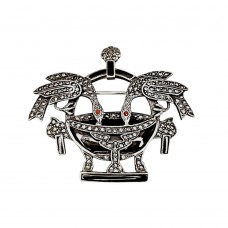 Broșă autentică Art Deco Neoclassical Revival din argint decorată cu intarsie de onix & incrustații de rubine & marcasite | cca. 1940 Broșă autentică Art Deco Neoclassical Revival din argint decorată cu intarsie de onix & incrustații de rubine & marcasite | cca. 1940