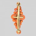 Broșă victoriană din aur galben 8k cu anturaje de coral natural Sciacca | cca. 1850 - 1870