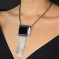 Impresionant colier modernist balinez din argint cu pandant lavalier decorat cu onix negru natural