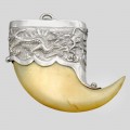 Vechi pandant amuletic cu gheară de tigru montată în argint | Indochina Franceză cca. 1890 - 1920