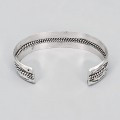 Brățară cuff etnică amerindiană manufacturată în argint | unisex | artizan Nora Tahe - Statele Unite