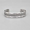 Brățară cuff etnică amerindiană manufacturată în argint | unisex | artizan Nora Tahe - Statele Unite
