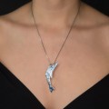 Colier din argint cu pandant delfin intarsiat cu sidef natural iridescent | anii 2000