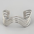 Brățară cuff design contemporan manufacturată în argint | preloved 2020