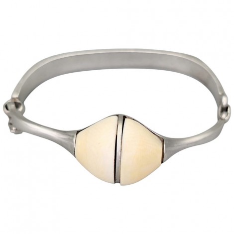 Remarcabilă brățară bangle modernistă Art Studio Jewelry manufacturată în argint și fildeș | Spania cca.1970
