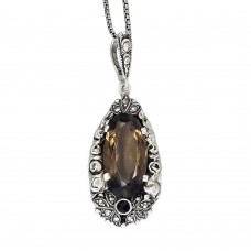 Colier din argint accesorizat cu un rafinat pandant de perioadă Art Deco decorat cu anturaj de cuarț fumuriu și onix negru