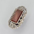 Inel statement în manieră Art Deco din argint decorat cu carneol natural și incrustații de marcasite 