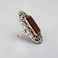 Inel statement în manieră Art Deco din argint decorat cu carneol natural și incrustații de marcasite 