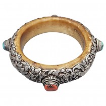 Veche brățară ritualică sino - tibetană din argint, os, coral și turcoaz natural  | Nepal cca 1900