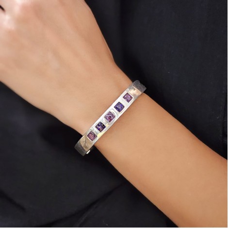 Brățară bangle mid-century manufacturată în argint decorată cu ametiste naturale | cca. 1960 - 1970