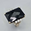 Inel cocktail mid-century în manieră Art Deco din aur galben 14k decorat cu calcedonie neagră 34.5 CT & diamante naturale 1 CT | cca. 1960 
