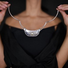 Remarcabil colier choker modernist Archetypal Revival din argint masiv |  cca. 1970