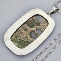 Colier din argint accesorizat cu pandant statement decorat cu un spectaculos specimen de riolit natural australian | anii 2000