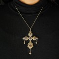 Impresionant pandant victorian cruce Biedermeier din aur galben 14k, cu diamant  și granate naturale | cca. 1850 - 1880