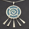 Colier din argint cu pandant statement mexican Aztec Revival intarsiat cu email negru și turcoaz natural | atelier Taxco | cca. 1970 