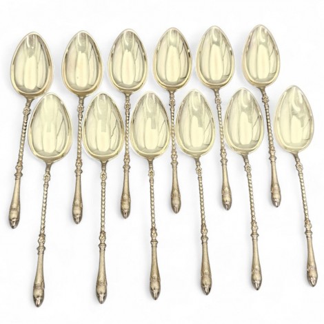 Serviciu de 12 lingurițe din argint aurit  în manieră Historismus pentru serviera deserturilor | Germania cca. 1900