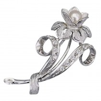 Rafinată broșă Majorica din argint rodinat decorată cu perlă de Mallorca și incrustații de cristale cz | Spania cca. 1970 