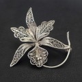Remarcabilă broșă antique “ Orhidee “ manufacturată în argint filigranat | cca. 1930