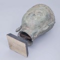 Statuetă " Cap de Buddha încoronat "  în manieră Ayutthaya din bronz patinat | reproducere muzeală | Thailanda cca. 1950 